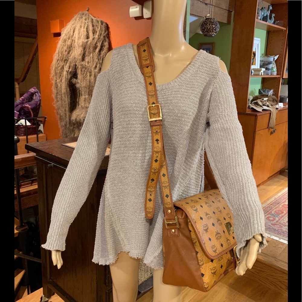 ❌SOLD❌🎄 MCM GorG CROSSBODY w/Beautiful POUCH - Picture 4 of 8